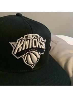 New York Knicks Black NBA adidas Snapback Cap Hat / Adjustable / Youth / Unisex